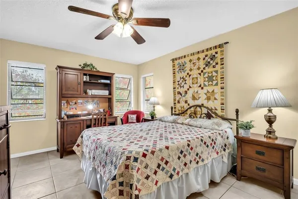 $215,000 | 2700 Nebraska Avenue, Unit 5205, Palm Harbor, FL 34684