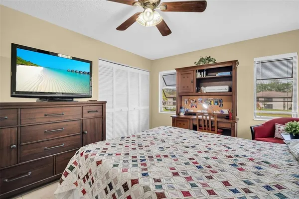 $215,000 | 2700 Nebraska Avenue, Unit 5205, Palm Harbor, FL 34684