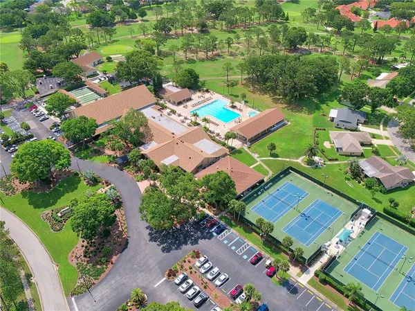$215,000 | 2700 Nebraska Avenue, Unit 5205, Palm Harbor, FL 34684