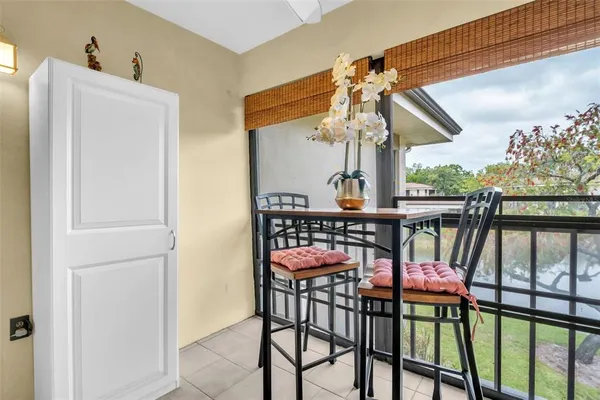 $215,000 | 2700 Nebraska Avenue, Unit 5205, Palm Harbor, FL 34684
