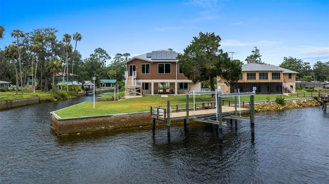 $1,060,000 | 7 Oak Drive, Yankeetown, FL 34498
