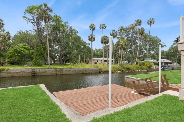 $1,060,000 | 7 Oak Drive, Yankeetown, FL 34498