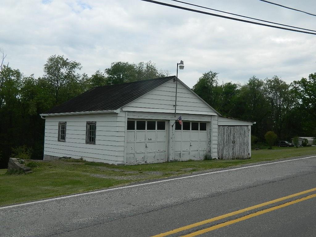 443 Fort Cherry Road Hickory, PA 15340 - Photo 3 of 7