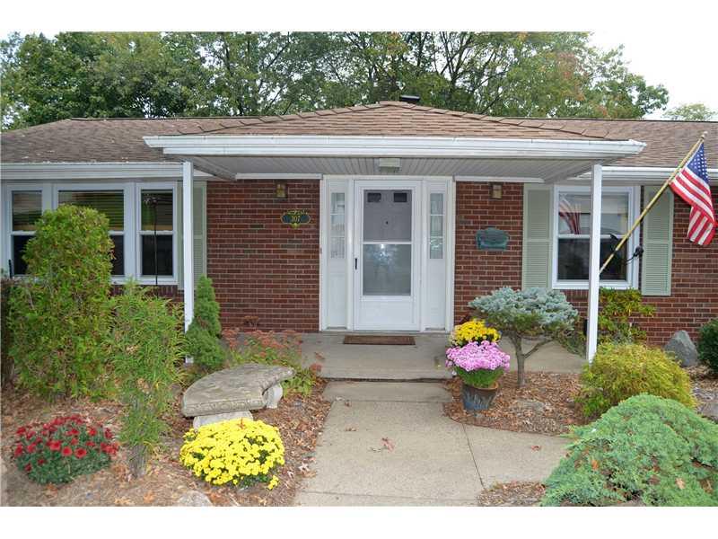 307 Foxcroft Road Pittsburgh, PA 15220 - Photo 21 of 23 Exterior Front.