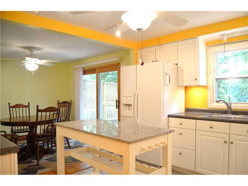 307 Foxcroft Road Pittsburgh, PA 15220 - Photo 23 of 23 Kitchen.