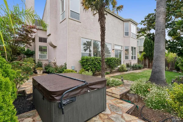 $1,359,000 | 2147 Falcon Ridge Drive, Petaluma, CA 94954