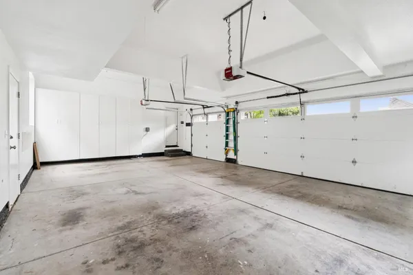 $1,359,000 | 2147 Falcon Ridge Drive, Petaluma, CA 94954