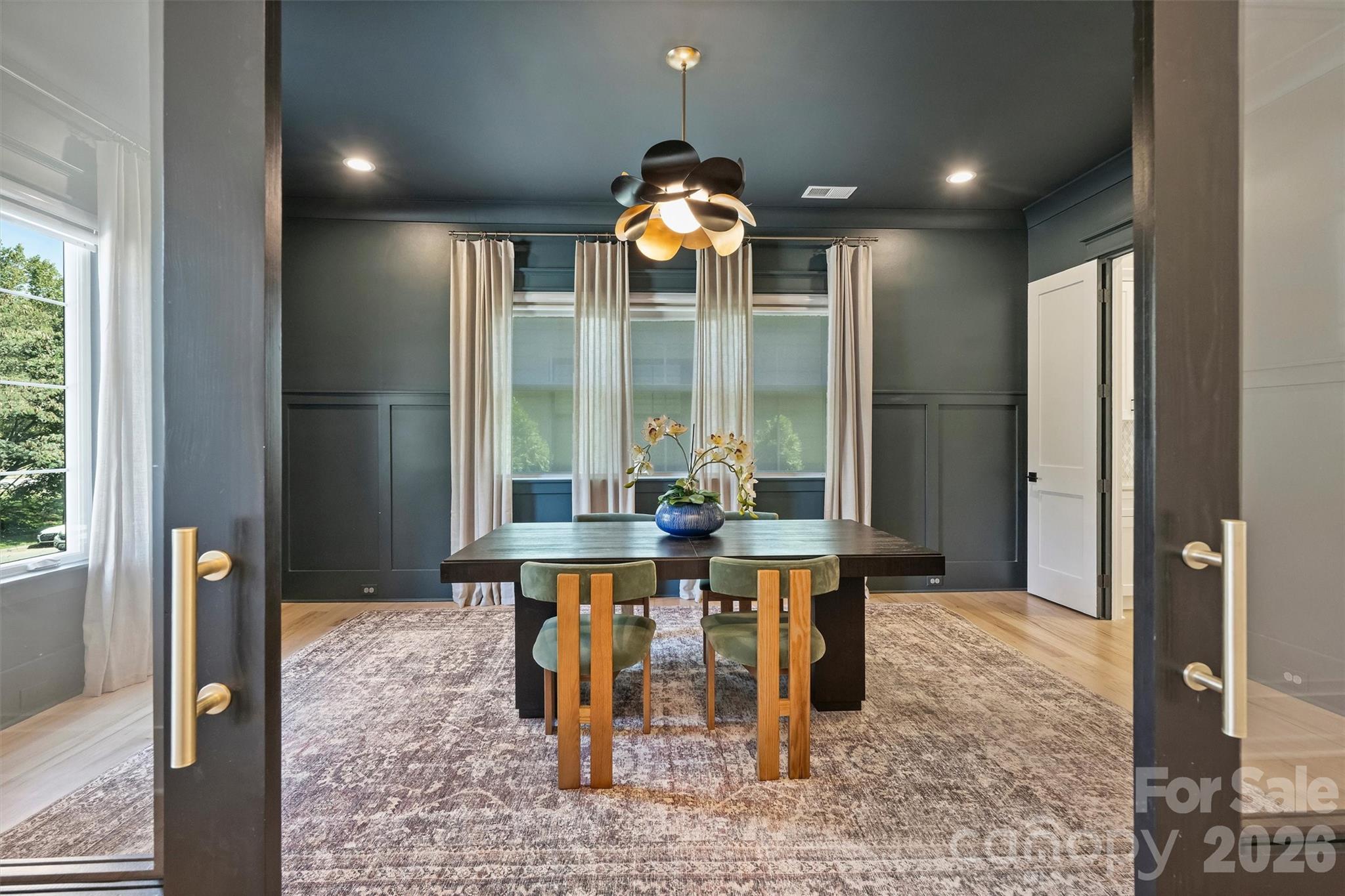 3224 East Ford Road Charlotte, NC 28205 - Photo 2 of 28 Gallery Image 2