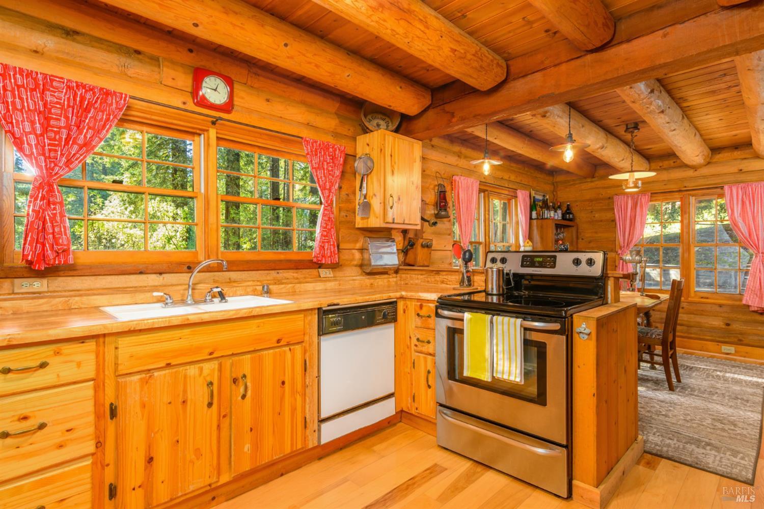 45991 Pacific Woods Road Gualala, CA 95445 - Photo 18 of 29