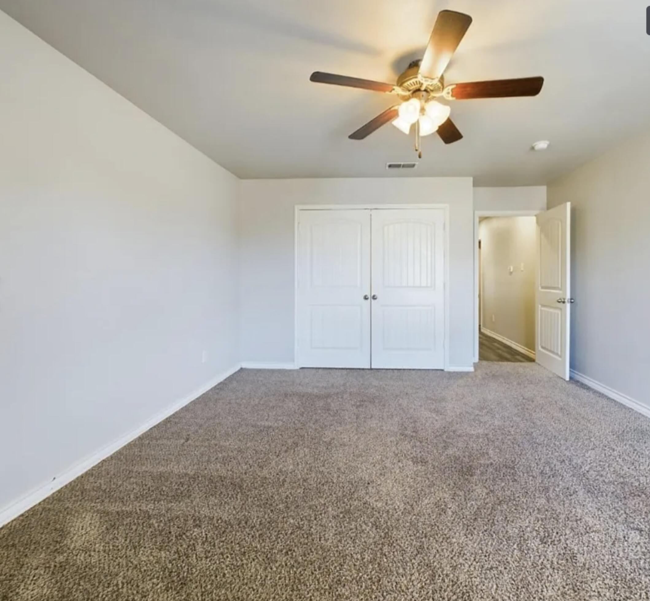 6040 24th Street, Unit 24 Lubbock, TX 79407 - Photo 10 of 12 Screenshot 2025-11-17 at 5.00.19 PM