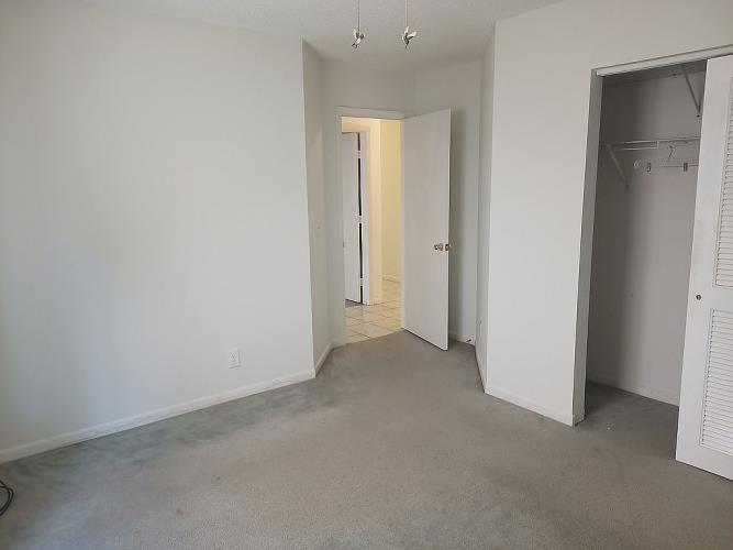 2231 Northwest 34th Terrace Pompano Beach, FL 33066 - Photo 19 of 68