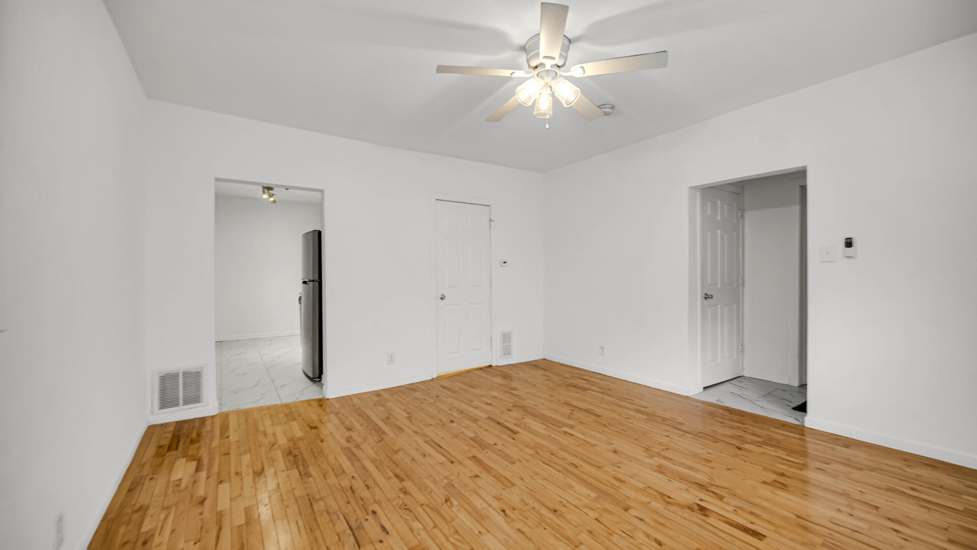 555 Locust Street, Unit 1 Valparaiso, IN 46383 - Photo 4 of 11 1919x1080