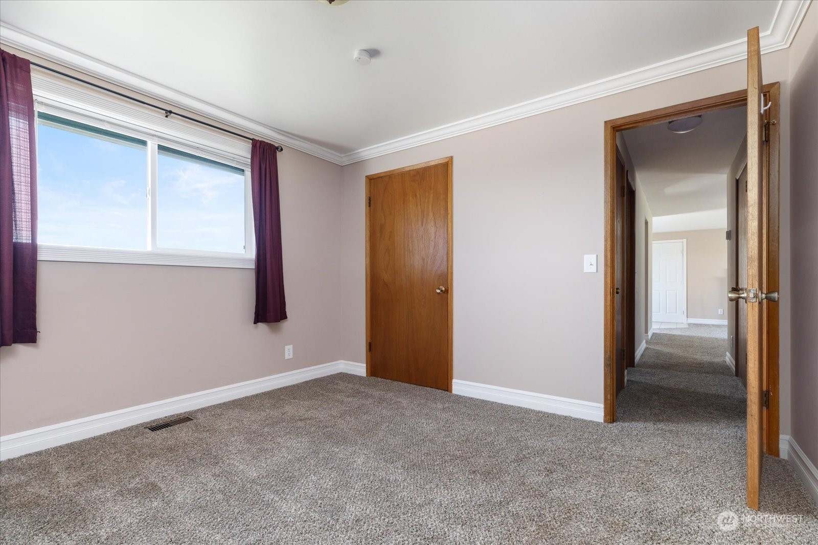 1319 Swantown Road Oak Harbor, WA 98277 - Photo 13 of 26 Gallery Image 13