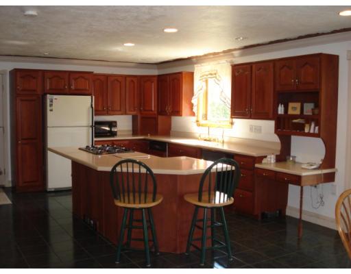 12 Gay Road Brookfield, MA 01506 - Photo 5 of 30 Gallery Image 5