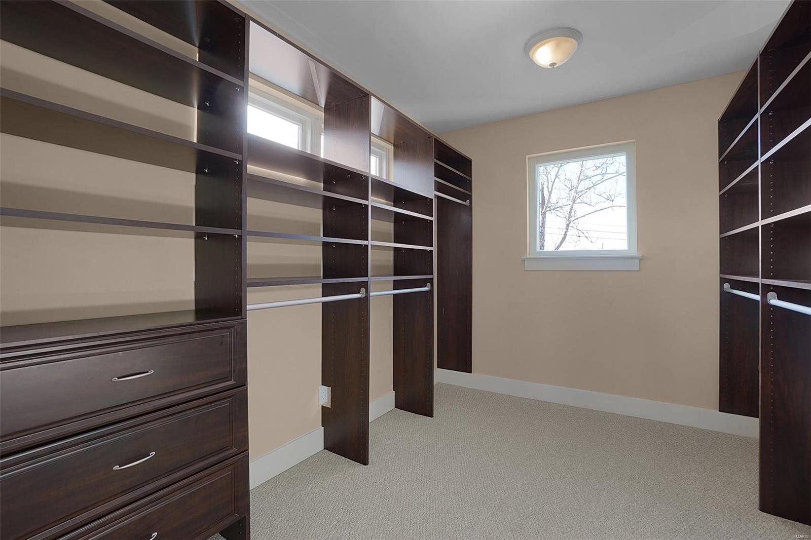 10313 Cable Avenue St. Louis, MO 63131 - Photo 18 of 38