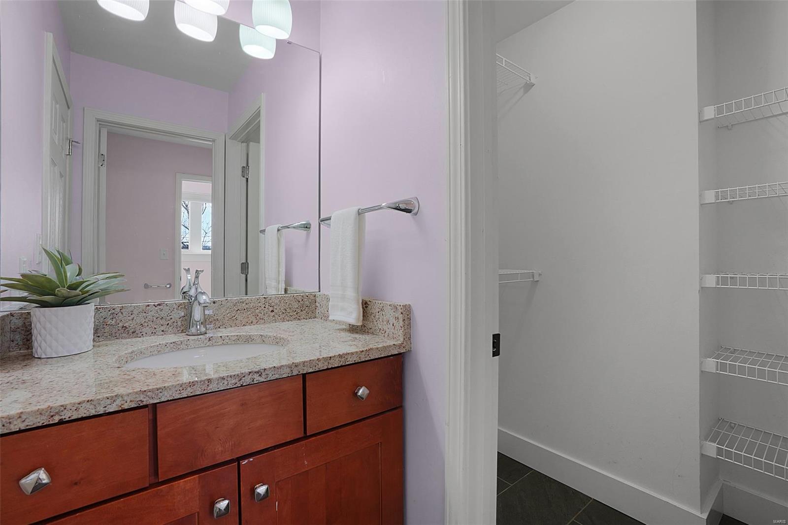 10313 Cable Avenue St. Louis, MO 63131 - Photo 27 of 38