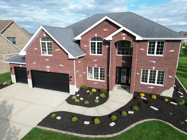 $689,900 | 10407 Golden Arch Avenue, St. John, IN 46373