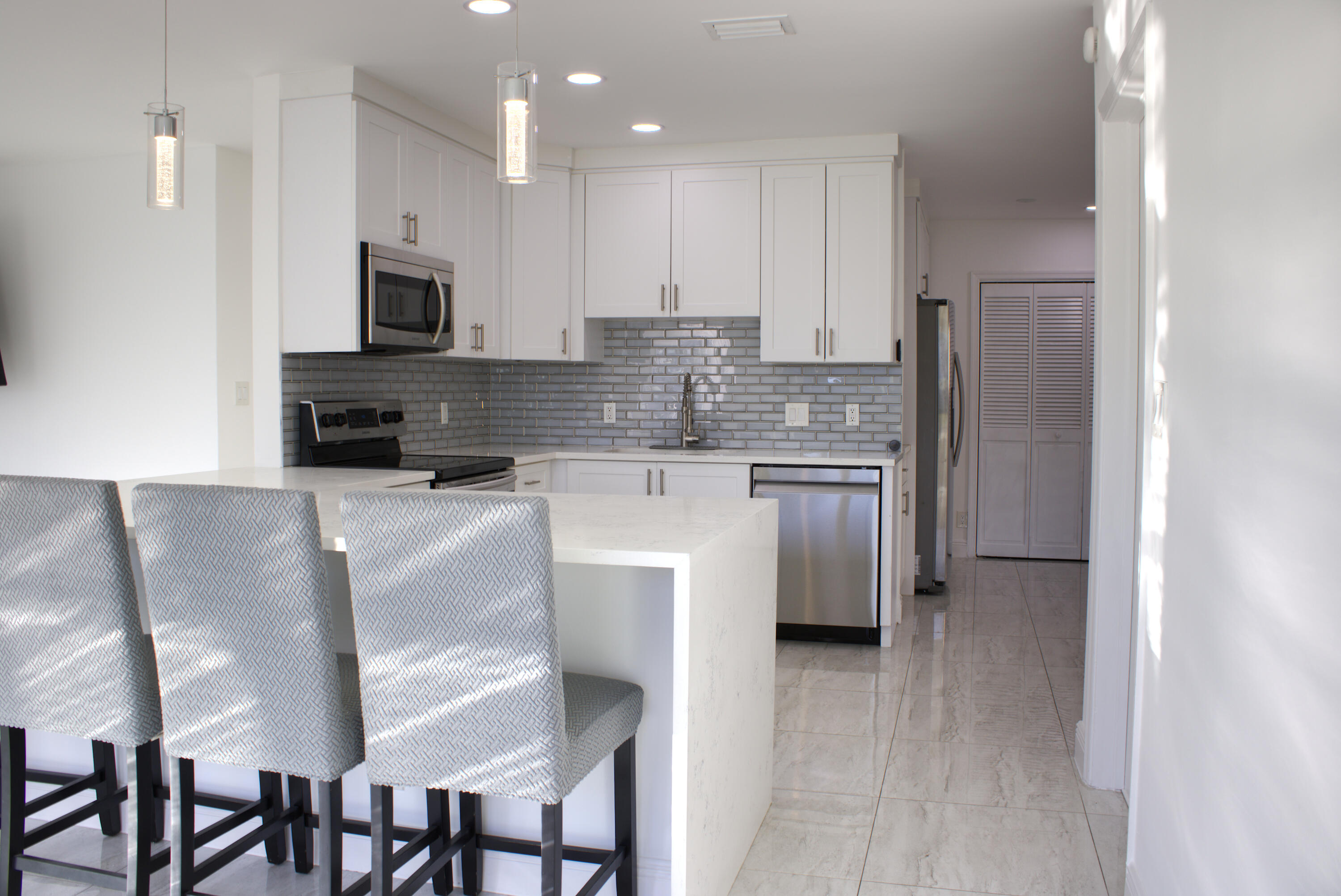 517 Northwest 52nd Street Boca Raton, FL 33487 - Photo 5 of 18 Kitchen,