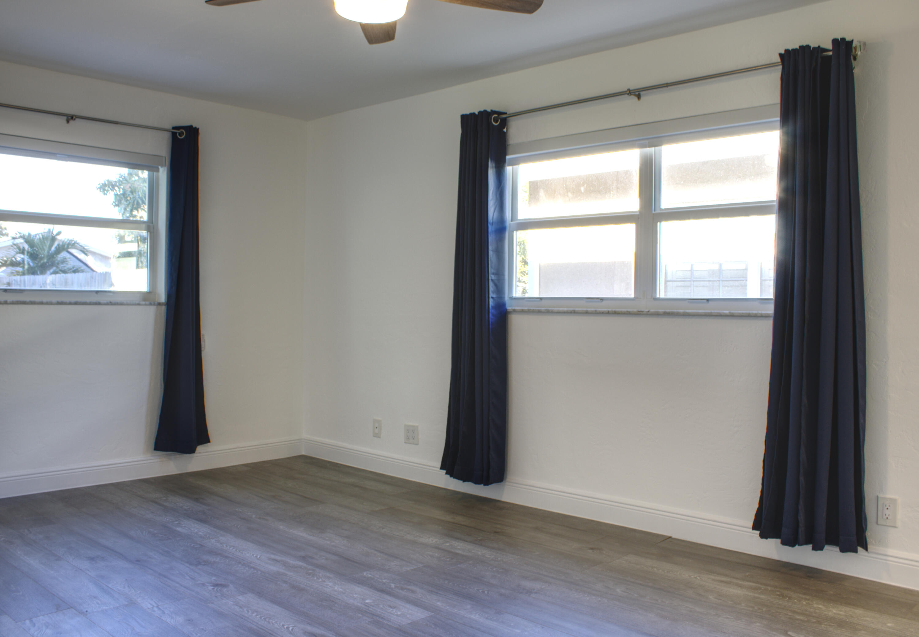 517 Northwest 52nd Street Boca Raton, FL 33487 - Photo 9 of 18 Primery bedroom