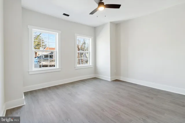 $250,000 | 4033 Park Heights Avenue, Baltimore, MD 21215