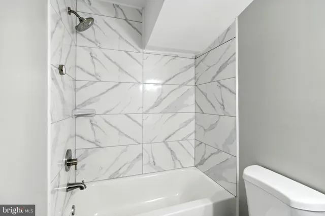 $250,000 | 4033 Park Heights Avenue, Baltimore, MD 21215