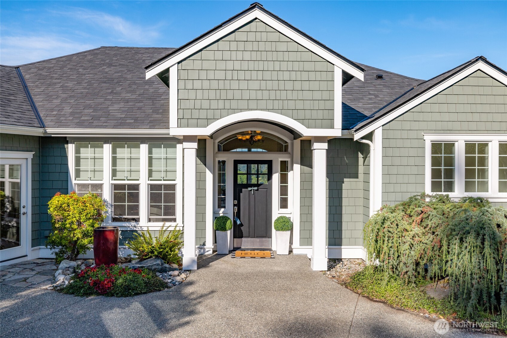 2314 20th Street Anacortes, WA 98221 - Photo 2 of 40