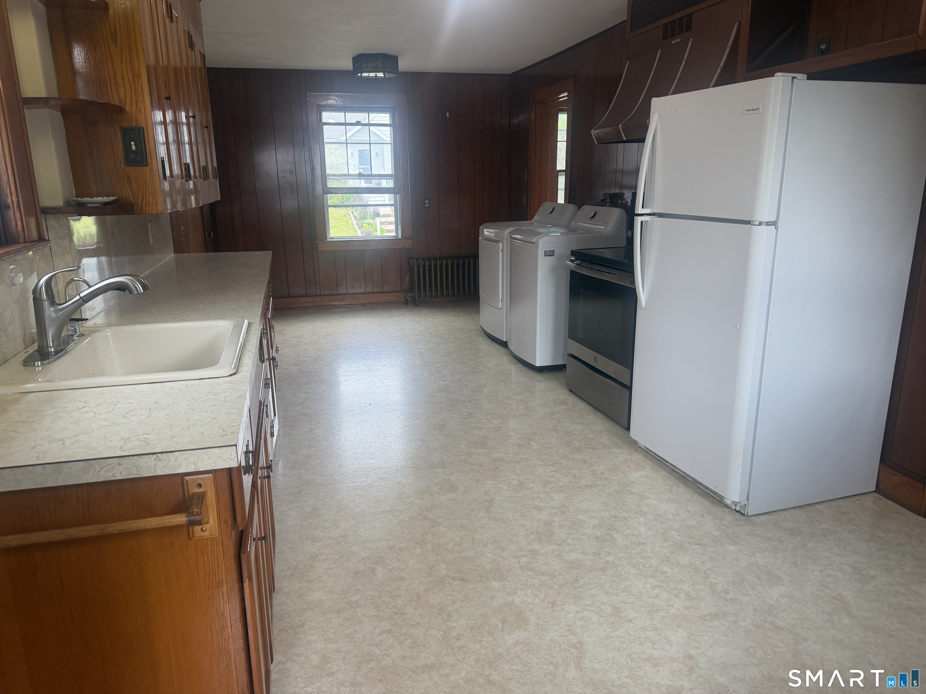 664 Noank Road Groton, CT 06355 - Photo 10 of 28