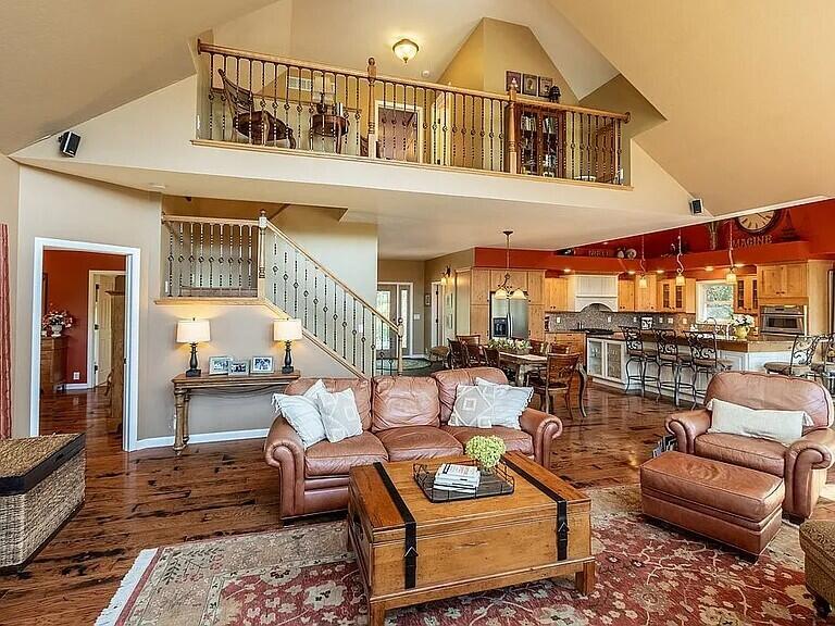 3518 East Long Lake Road Harrison, MI 48625 - Photo 16 of 97 Living Room