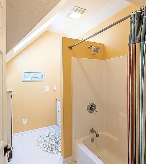 3518 East Long Lake Road Harrison, MI 48625 - Photo 26 of 97 2nd Floor Bathroom