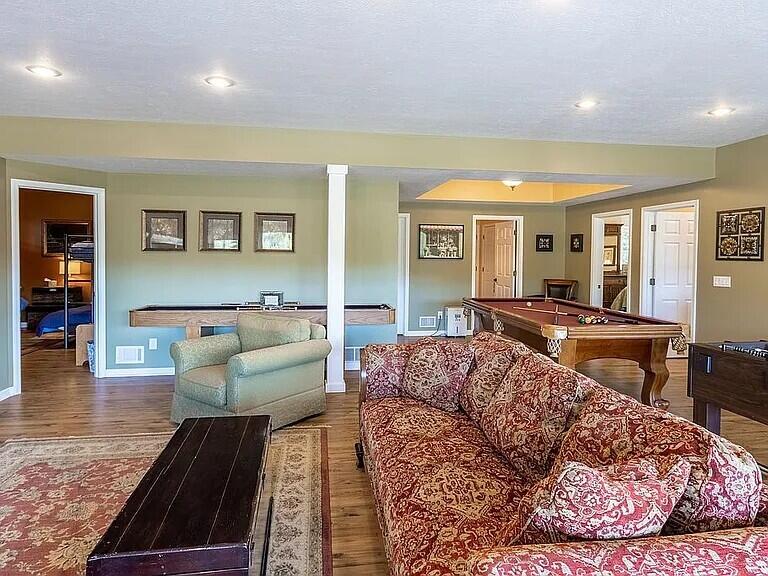 3518 East Long Lake Road Harrison, MI 48625 - Photo 37 of 97 Rec Room
