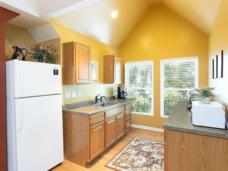 3518 East Long Lake Road Harrison, MI 48625 - Photo 45 of 97 Guest House Kitchen