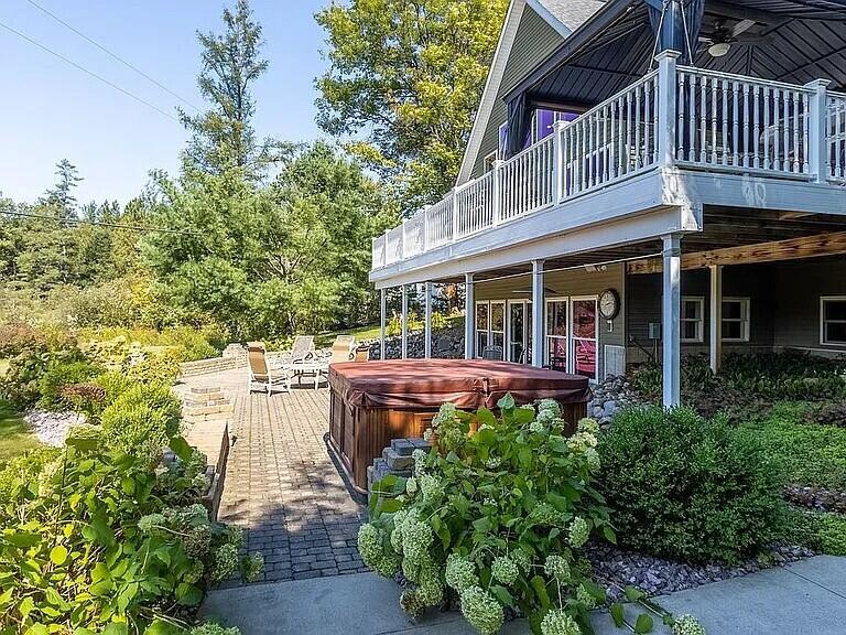 3518 East Long Lake Road Harrison, MI 48625 - Photo 68 of 97 Back Patio & Deck