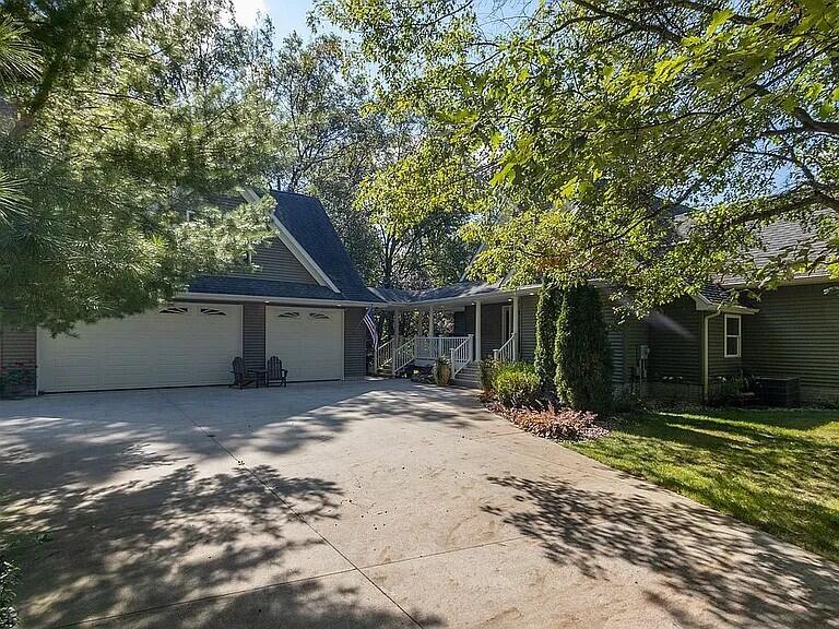 3518 East Long Lake Road Harrison, MI 48625 - Photo 78 of 97 Front of House and Garage