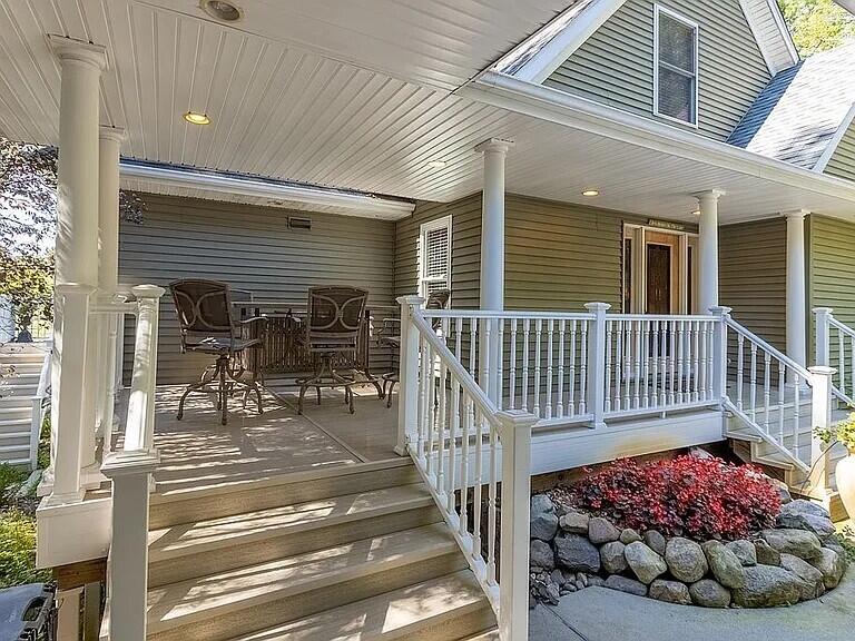 3518 East Long Lake Road Harrison, MI 48625 - Photo 82 of 97 Front Porch 2