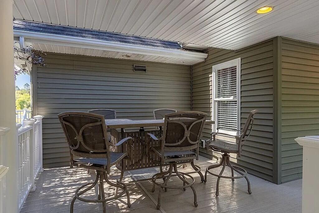 3518 East Long Lake Road Harrison, MI 48625 - Photo 83 of 97 Front Porch