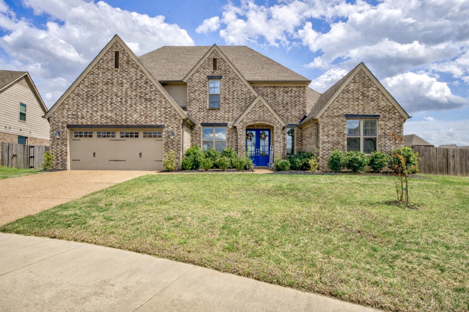 6374 Rutherford Circle Arlington, TN 38002 - Photo 1 of 40 Wilson’s Crossing offers a community pool, neighborhood lake, walking areas, and green space designed for an active lifestyle. Conveniently located near Arlington schools, shopping, and dining, it’s a well-maintained neighborhood buyers love.