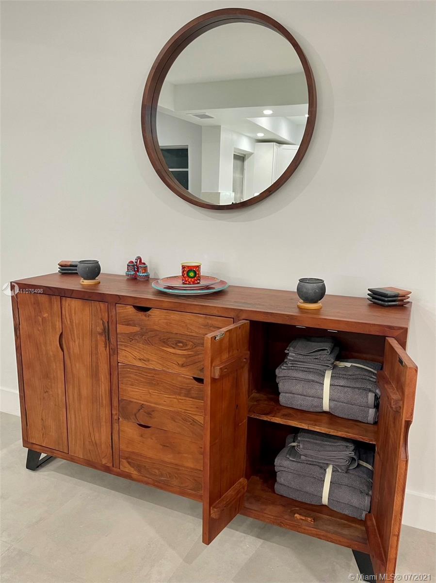 341 Southwest 21st Road Miami, FL 33129 - Photo 5 of 14