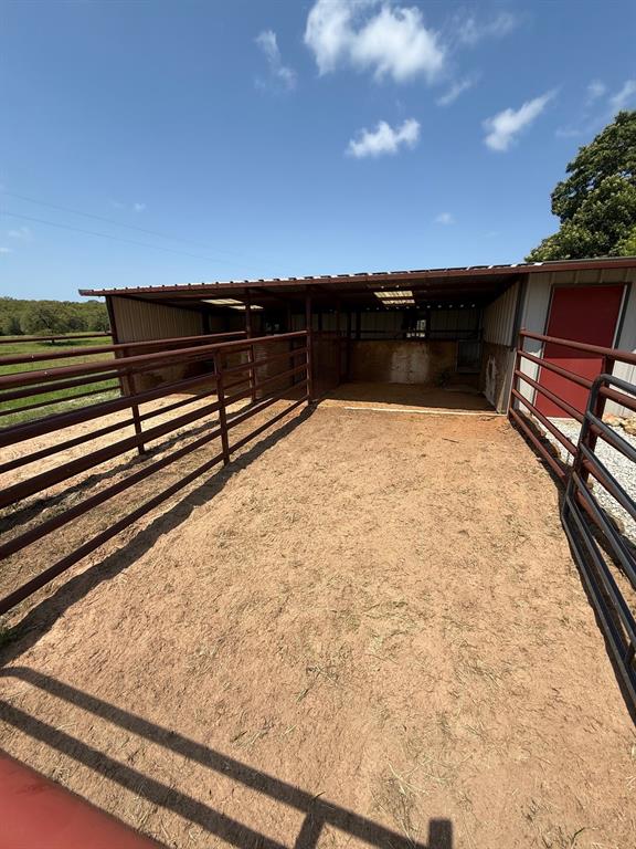 1079 Union Hill Road Mineral Wells, TX 76067 - Photo 14 of 40 closeup view of outdoor space