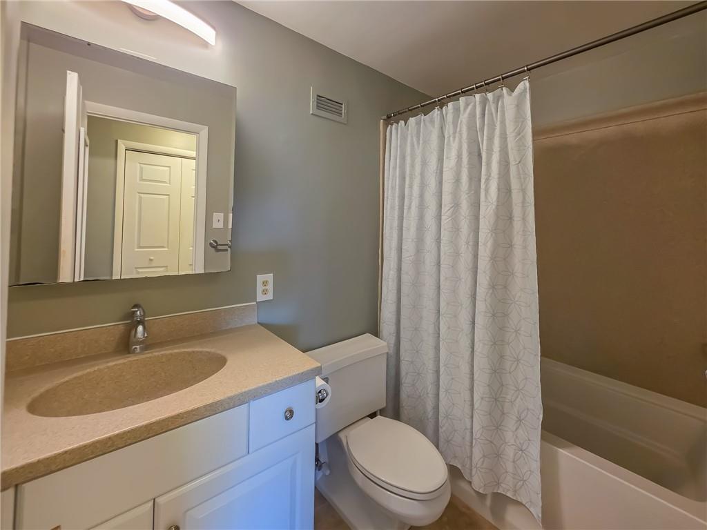 1160 Bower Hill Road, Unit 700C Pittsburgh, PA 15243 - Photo 24 of 35 a bathroom with a sink a toilet and shower