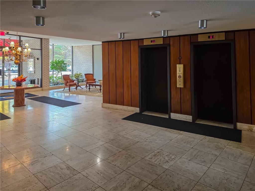 1160 Bower Hill Road, Unit 700C Pittsburgh, PA 15243 - Photo 7 of 35 a view of a entryway