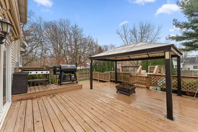 $289,900 | 501 Wesley Road, Kouts, IN 46347