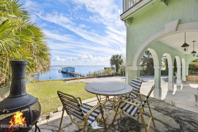 a view of a terrace with sky view