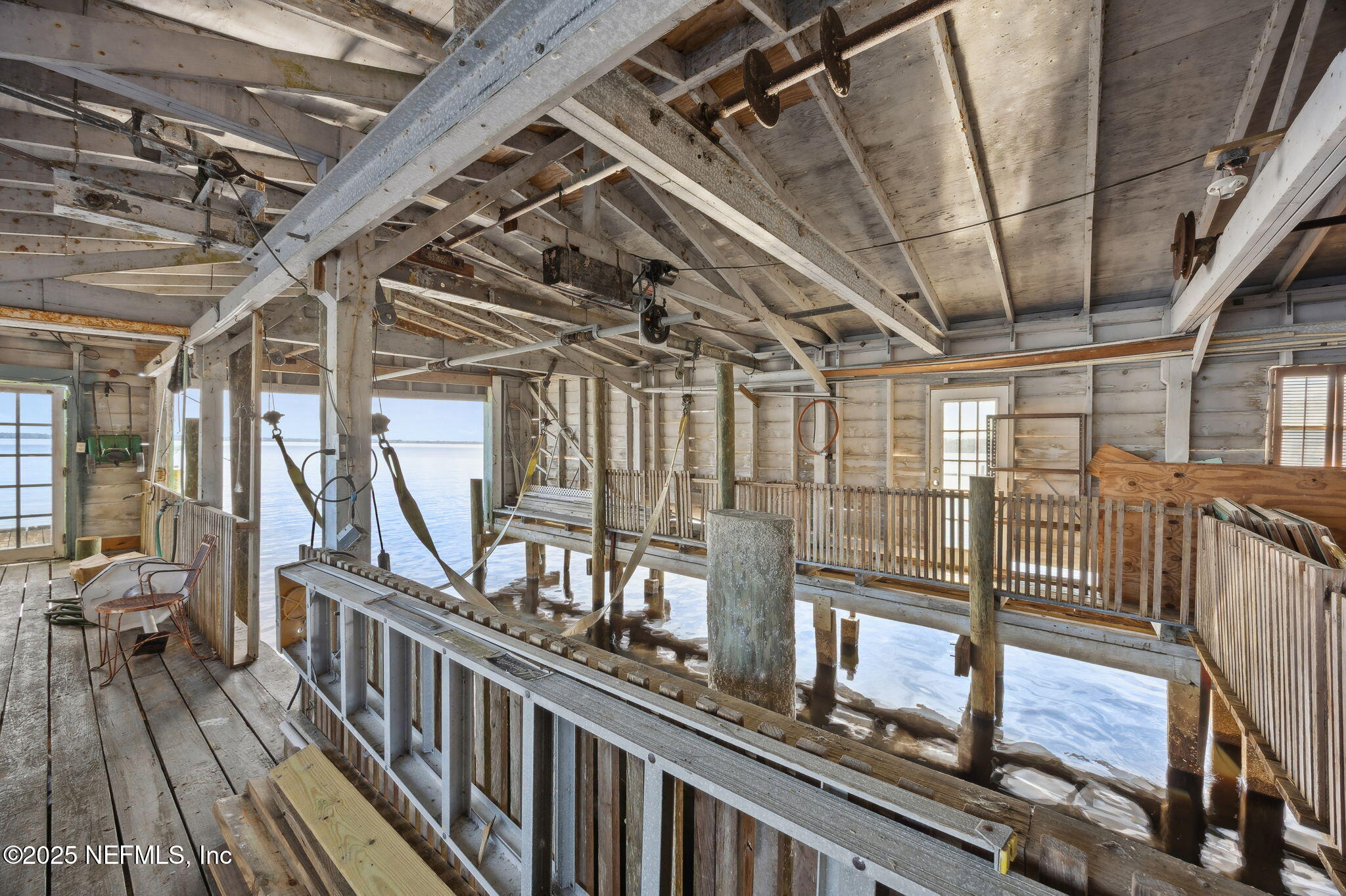259 South Prospect Street Crescent City, FL 32112 - Photo 49 of 63 a view of a balcony with wooden floor