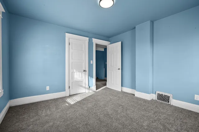 $184,900 | 901 Clarence Street, Kalamazoo, MI 49001