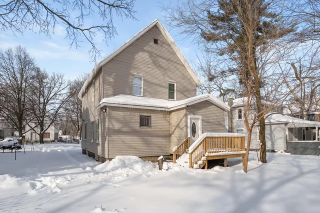 $184,900 | 901 Clarence Street, Kalamazoo, MI 49001