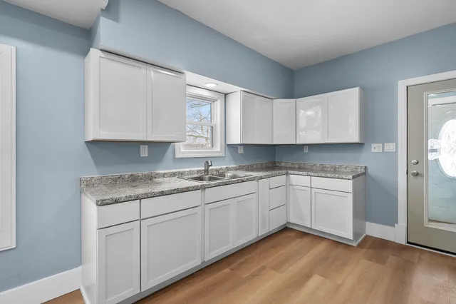 $184,900 | 901 Clarence Street, Kalamazoo, MI 49001