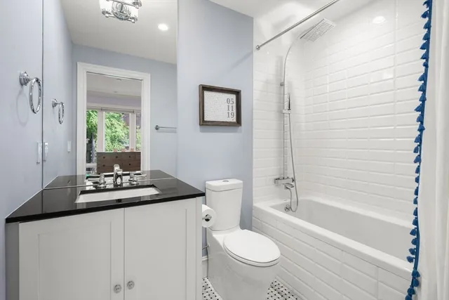 $2,500,000 | 90 Waltham Street, Unit 2, Boston, MA 02118