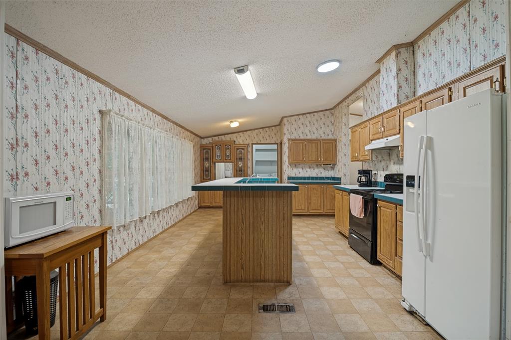 130 Meadowview Lane Point, TX 75472 - Photo 4 of 15