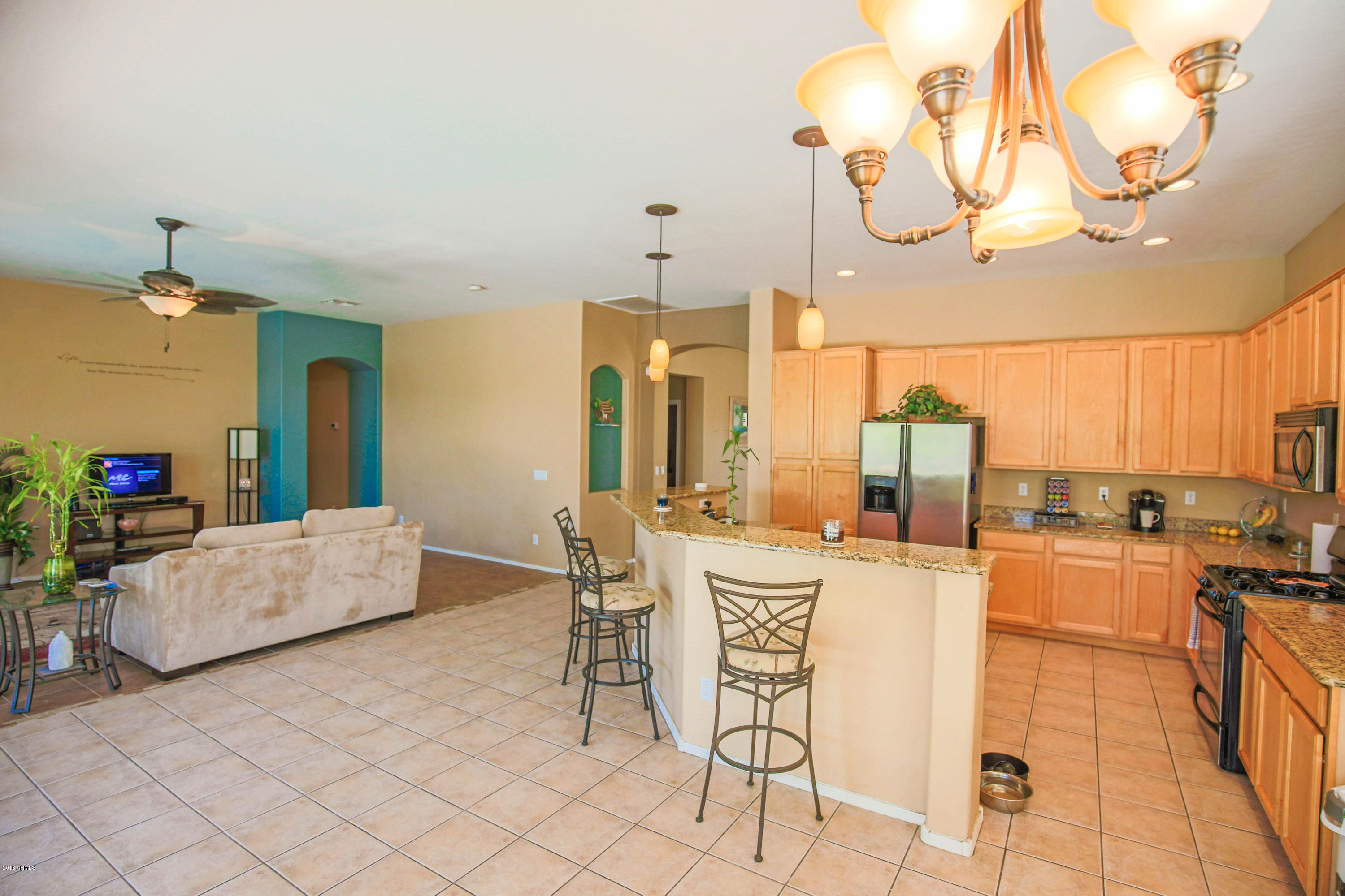 6950 West Rowel Road Peoria, AZ 85383 - Photo 3 of 39 6950 W Rowel Rd Peoria AZ 85383-14