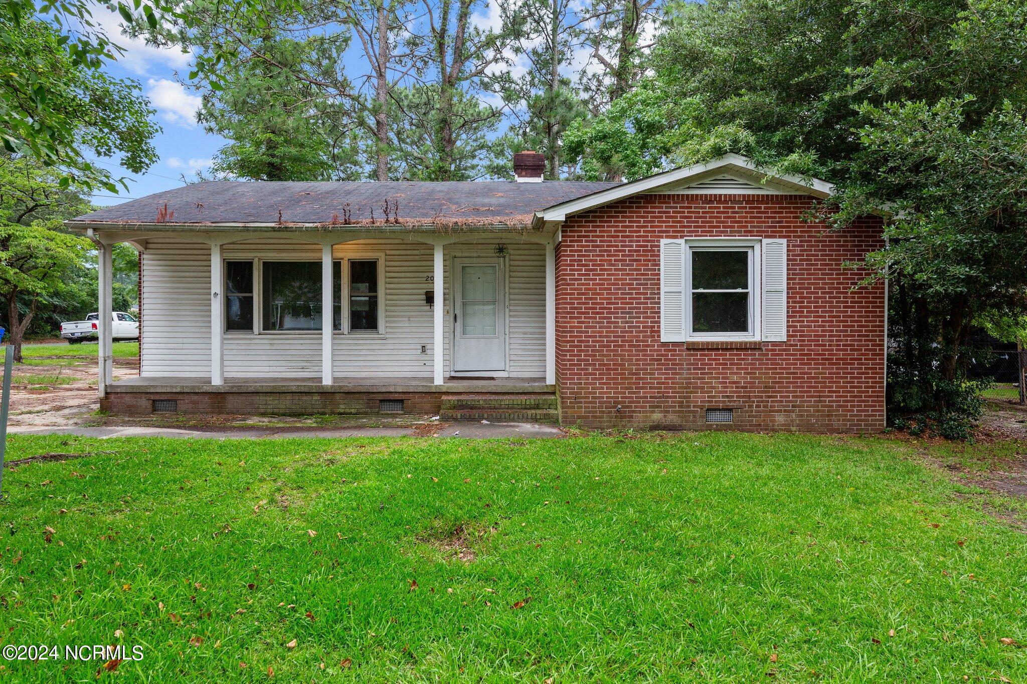 207 Pierce Road Kinston, NC 28501 - Photo 1 of 29 3-web-or-mls-_S0A7914